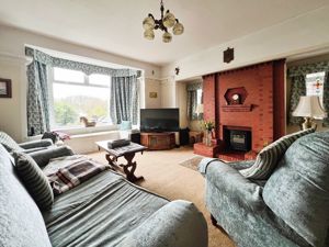 Lounge- click for photo gallery